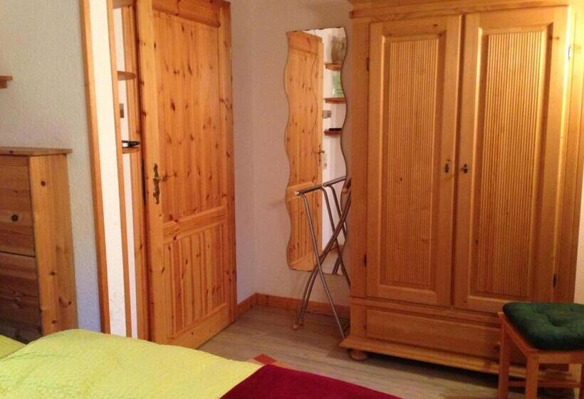 דירת חדר, Das Loreley Weinstuebchen