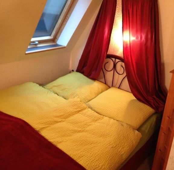 דירת חדר, Das Loreley Weinstuebchen