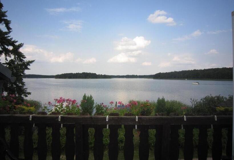 דירת חדר, Gast & Logierhaus Am Rheinsberger See