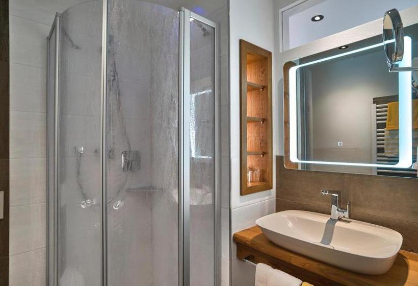 Номер Стандарт Вид на Горы, Haus Talblick