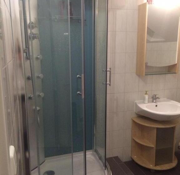 Номер Стандарт, Pension Lefebvre