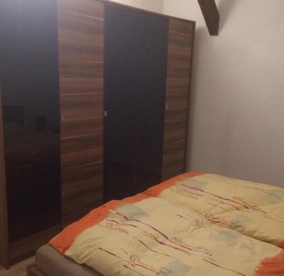 Номер Стандарт, Pension Lefebvre