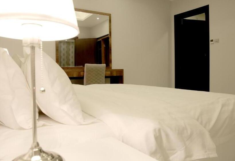 2 Bedroom Suite City View, Broad Apart