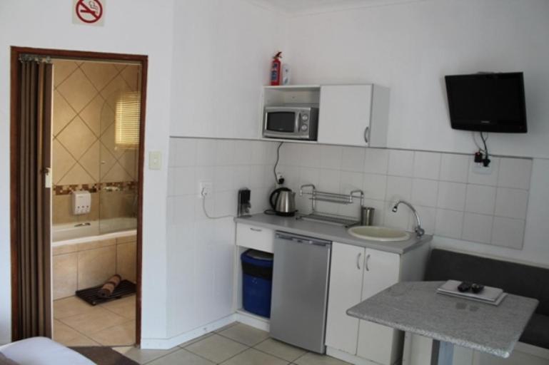 家庭间, Lazy Gecko Accommodation