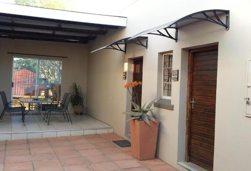 家庭间, Lazy Gecko Accommodation