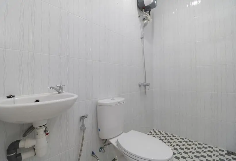 デラックスルーム, Reddoorz Plus Near Kepri Mall