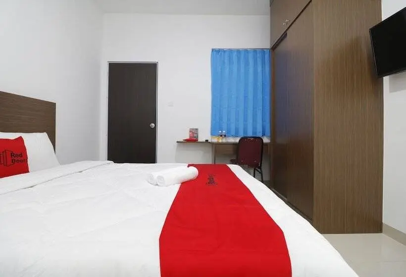 エコノミールーム, Reddoorz Plus Near Kepri Mall