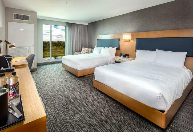 חדר סטנדרט מותאם לאדם עם מוגבלויות, Legacy Hotel At Img Academy