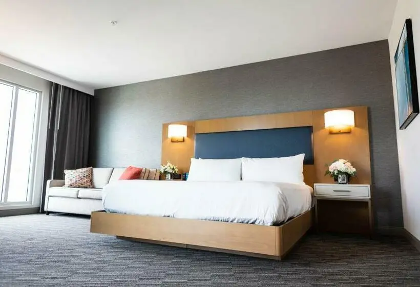 キングサイズベッドのデラックスルーム, Legacy Hotel At Img Academy