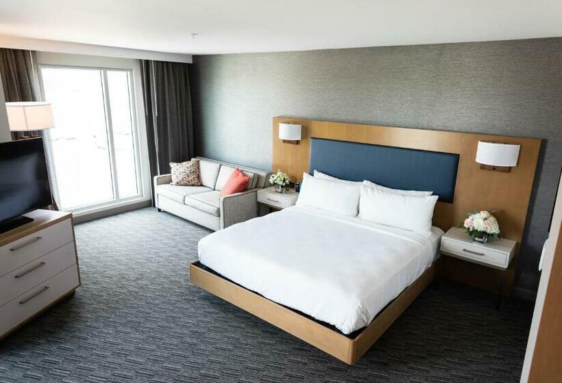 带大床的高级房间, Legacy Hotel At Img Academy