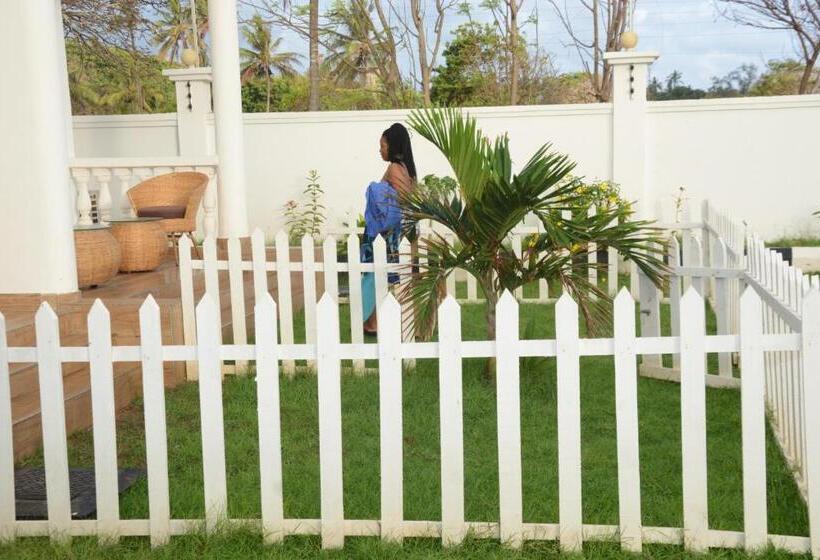 اتاق لوکس با چشم‌انداز دریا, Villa Dahl Beach Resort