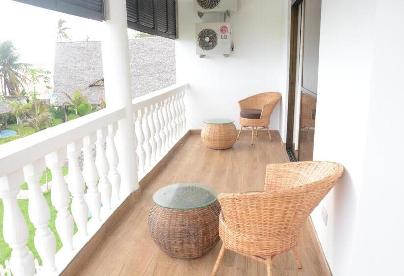 اتاق خانوادگی با چشمانداز دریا, Villa Dahl Beach Resort