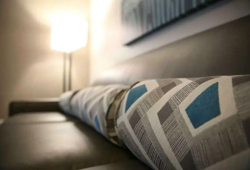 キングサイズベッドのスイートルーム, Berlin Encore Hotel & Suites
