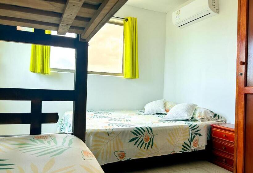 غرفة عائلية, La Terraza De Estella