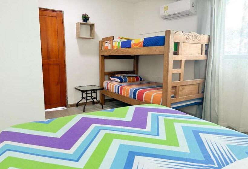 غرفة عائلية, La Terraza De Estella