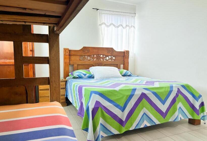 غرفة عائلية, La Terraza De Estella