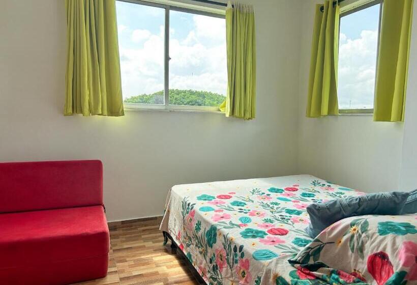 غرفة عائلية, La Terraza De Estella