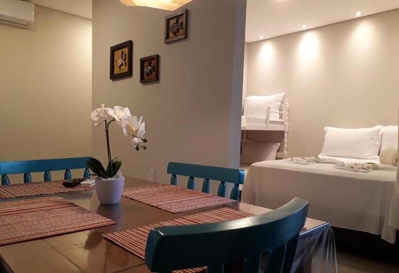 四人高级间, Navega Hostel