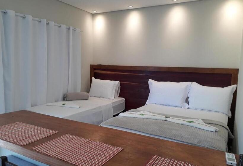 高级三人间, Navega Hostel