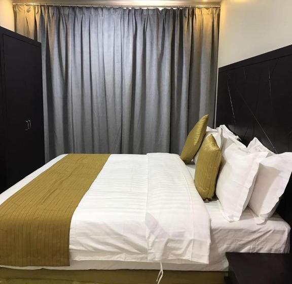 استودیوی لوکس, Ramis Furnished Units