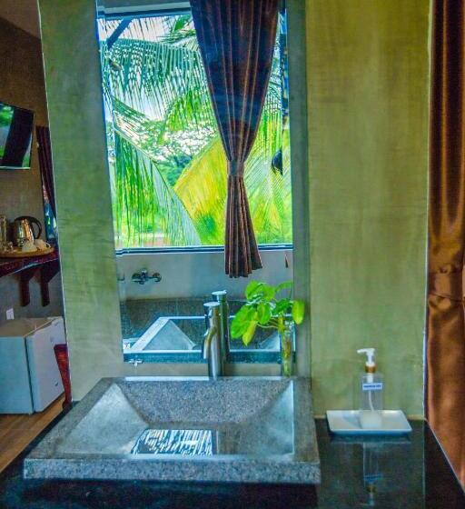 풀장 전망 디럭스 룸, Moloppor Villa