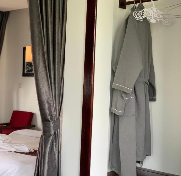 풀장 전망 디럭스 룸, Moloppor Villa