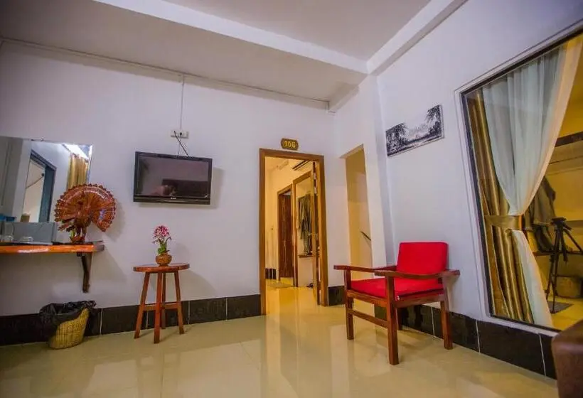 سوییت خانوادگی, Moloppor Villa