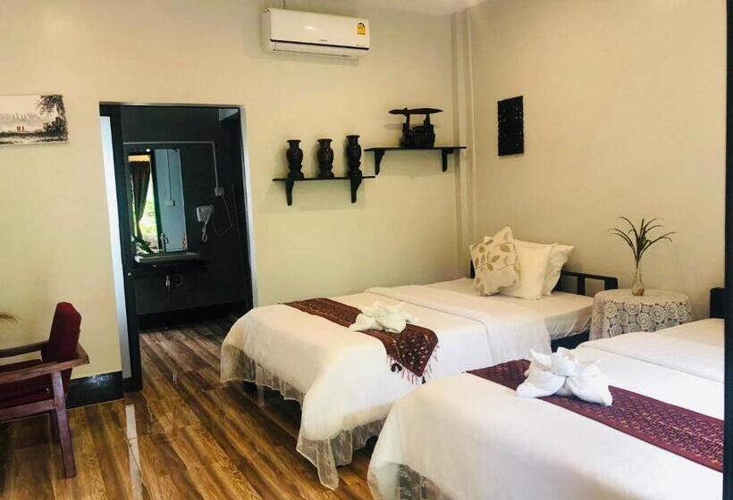 高级园景房, Moloppor Villa