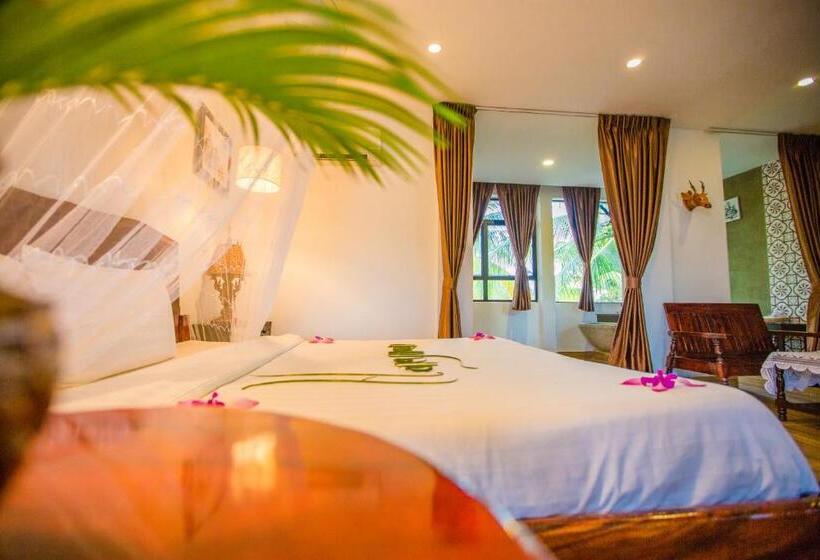 풀장 전망 디럭스 룸, Moloppor Villa