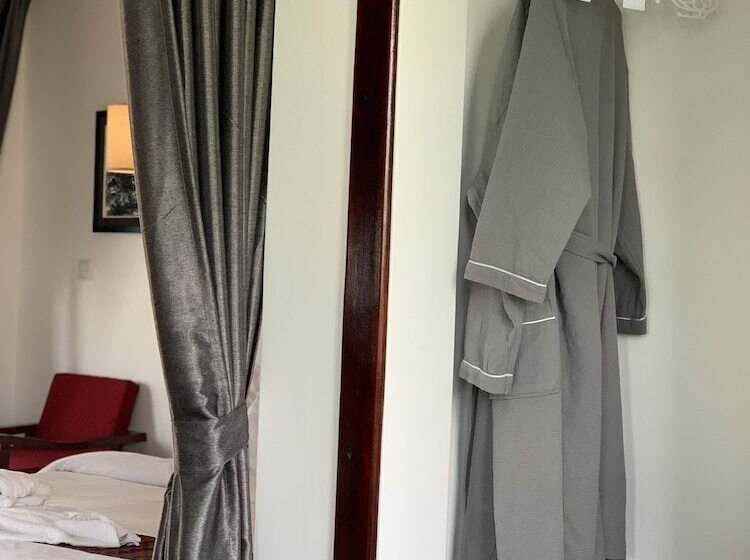 풀장 전망 디럭스 룸, Moloppor Villa