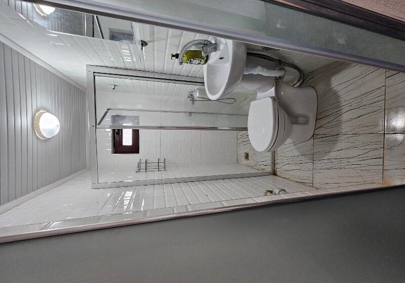 풀장 전망 디럭스 룸, Moloppor Villa