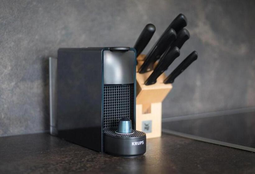 수피리어 스튜디오, Wagner S Apart