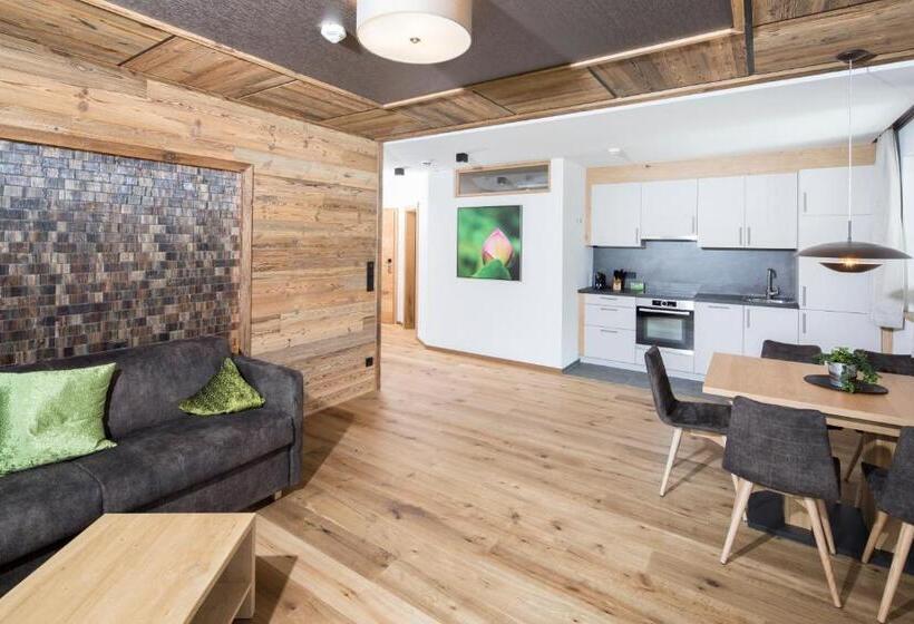 침실 2개 아파트, Wagner S Apart