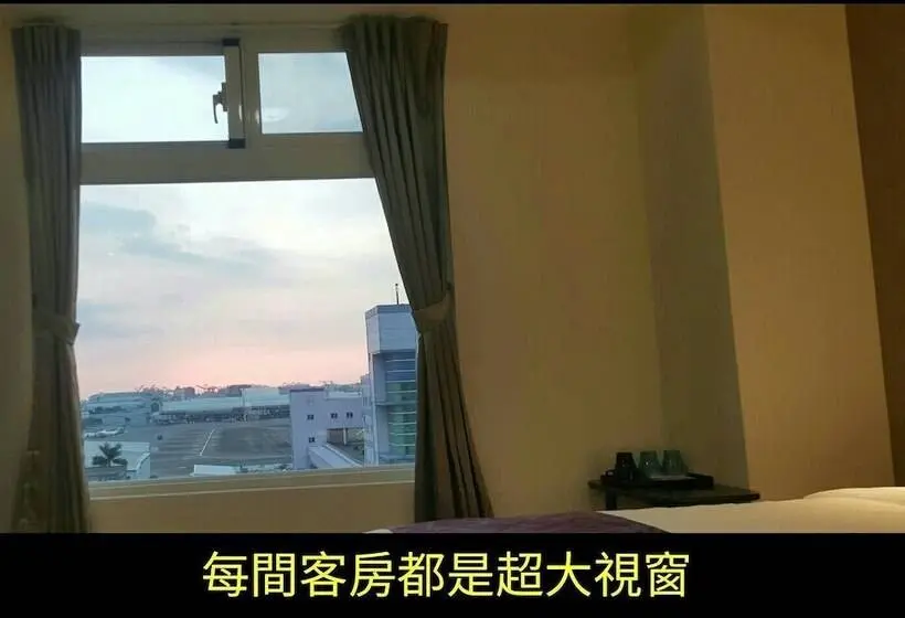 اتاق استاندارد سه نفره, Gin Jian Commercial