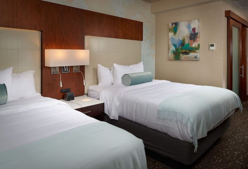 غرفه قياسيه سريرين مزدوجين, The Merrill Hotel & Conference Center, Muscatine, A Tribute Portfolio