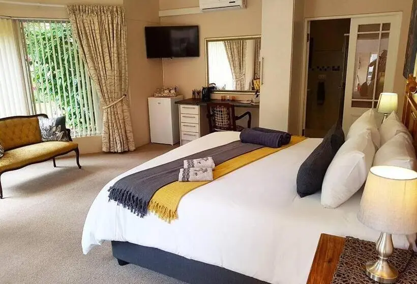 اتاق استاندارد, Oudtshoorn Guest House