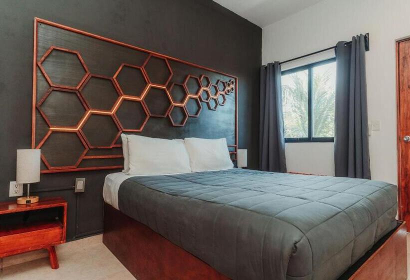 Camera Deluxe, Che Holbox Hostel & Bar Adults Only