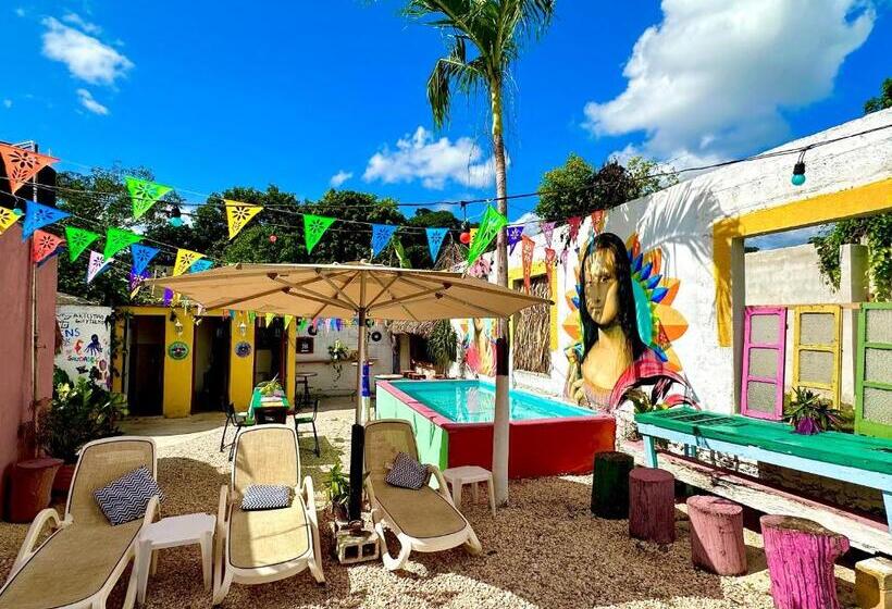 ルームシェアのワンベッド, Hostal Guacamayas