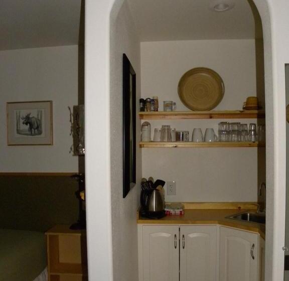 إستوديو ديلوكس, Alaska Chalet Bed & Breakfast