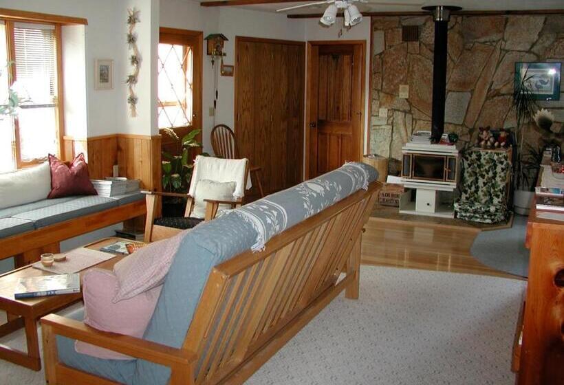 جناح مزود بجاكوزى, Alaska Chalet Bed & Breakfast