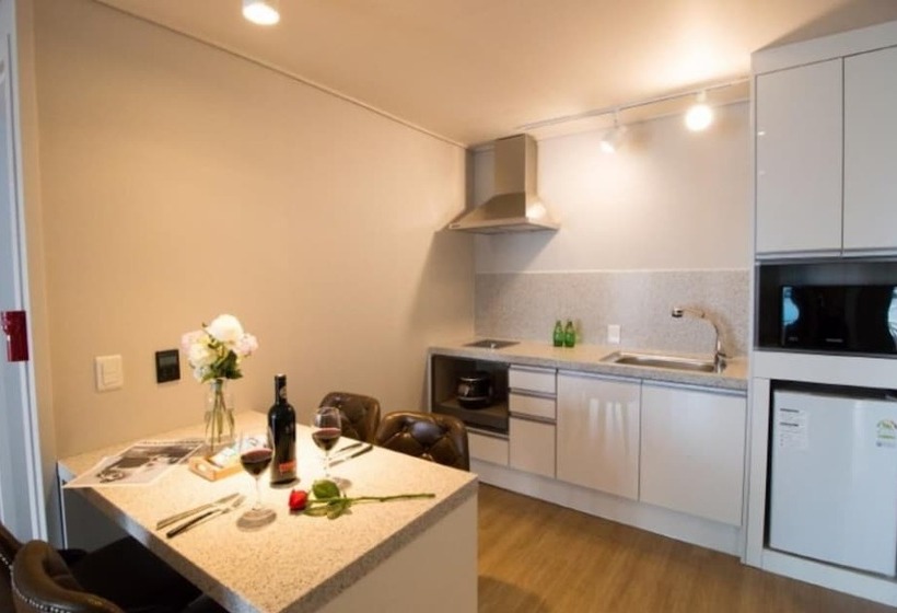 Семейный Номер Вид на Море, Lium Spa Hostel