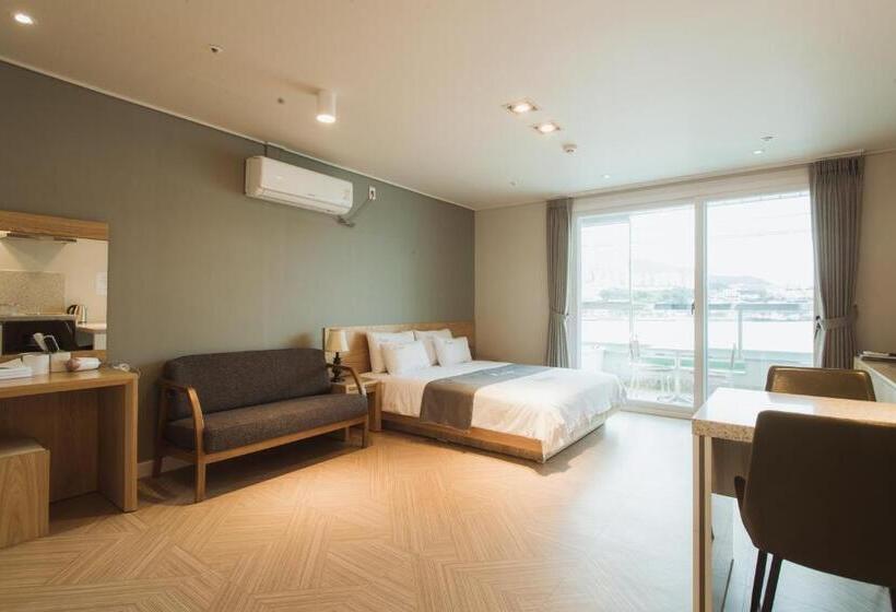 Семейный Номер Вид на Море, Lium Spa Hostel