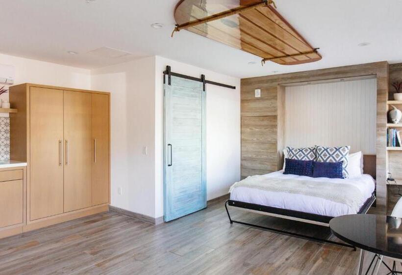 غرفة سوبيريور, Surfhouse