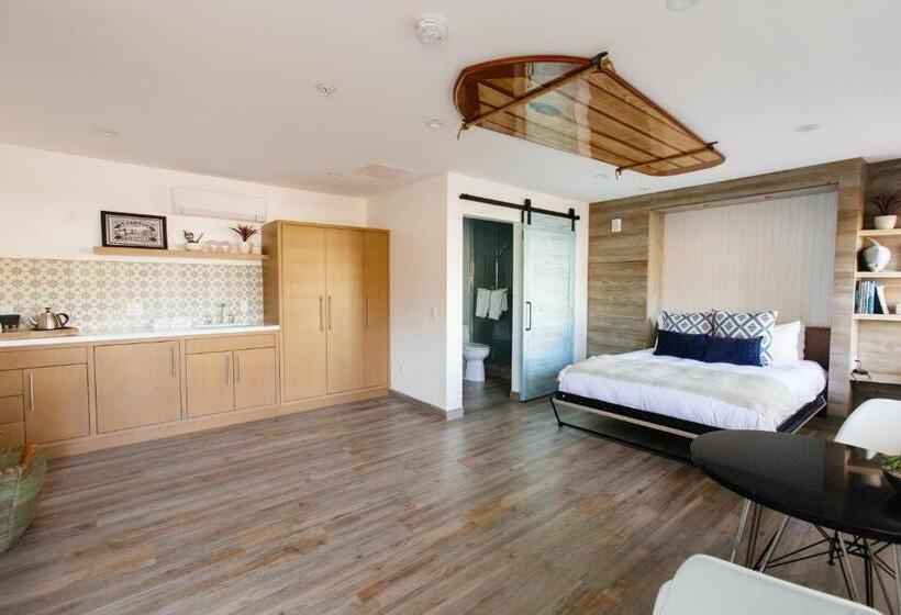 غرفة سوبيريور, Surfhouse