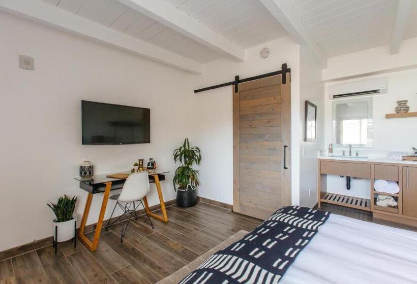 غرفة ديلوكس, Surfhouse