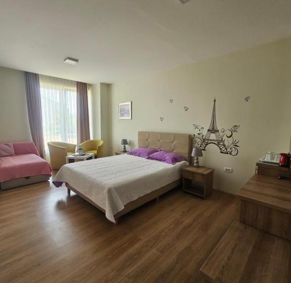 استودیو استاندارد با بالکن, Apartments Lotus