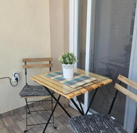 استودیو استاندارد با بالکن, Apartments Lotus