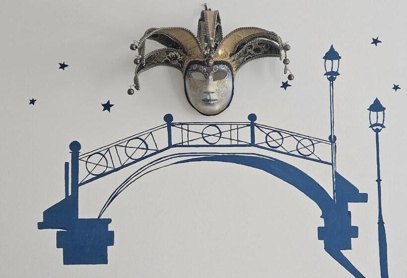 استودیوی لوکس, Apartments Lotus