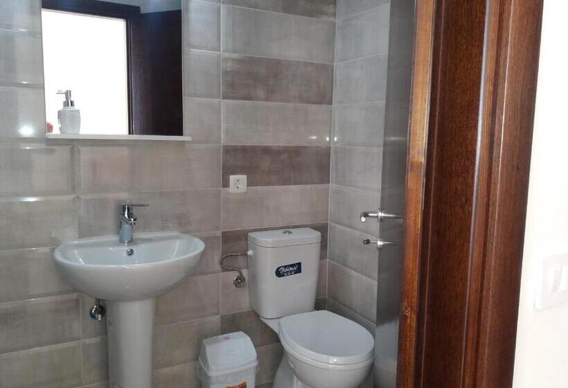 استودیوی لوکس, Apartments Lotus