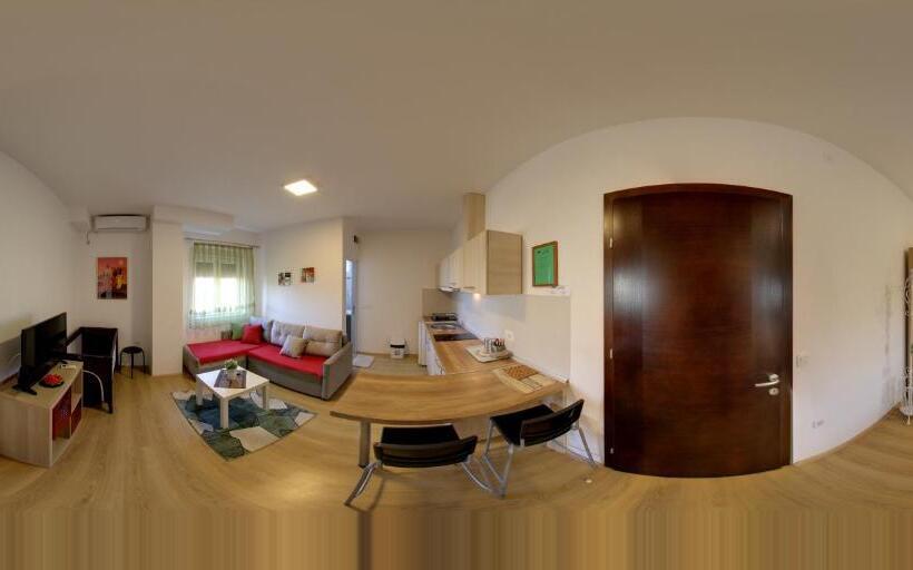 استودیوی استاندارد, Apartments Lotus